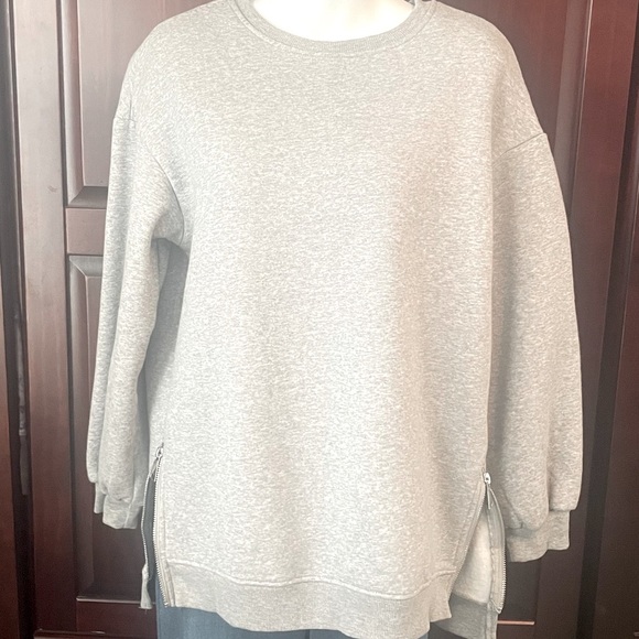 Oversized Fleece Sweatshirt with Zipper Detail - Picture 1 of 9